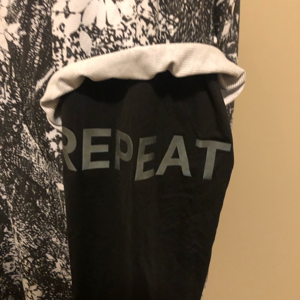 Lululemon Men Explicit Content Reflective Abstrac… - image 6